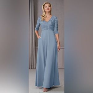 AZAZIE Leith A-Line dress, size 18.  Has POCKETS!